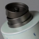 Élégante boîte à thé céramique, motif bleu et blanc