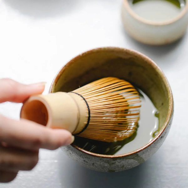 Chasen en bambou pour une mousse parfaite de matcha