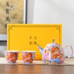 Service à thé Chinois en porcelaine avec motifs dragons