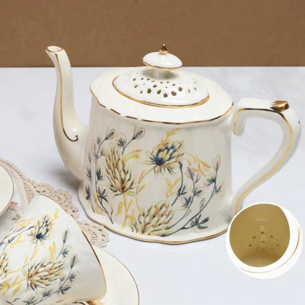 Ensemble de thé européen avec design floral