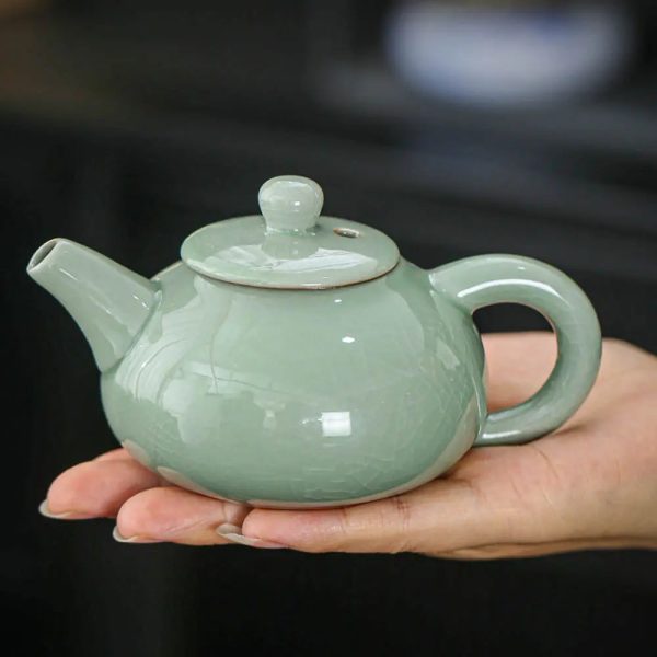 Théière en céramique avec motifs chinois