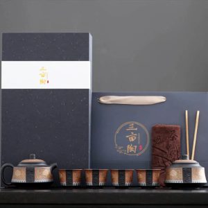 Service à thé avec motifs chinois traditionnels