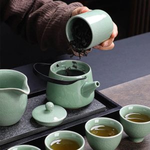 Théière japonaises craquelée en vert jade