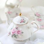 Théière en porcelaine 500ML décorée de fleurs camélias