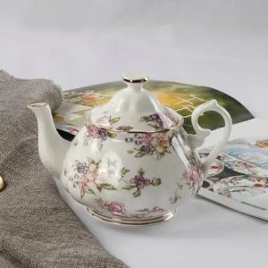 Théière Anglaise en porcelaine violette 1.5L