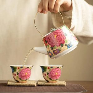 Théière céramique dorée, design japonais élégant