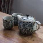 Set de thé en porcelaine, design fleuri traditionnel