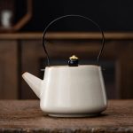 Théière 300ML en porcelaine beige raffinée