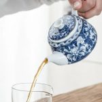 Théière chinoise en porcelaine, motif floral