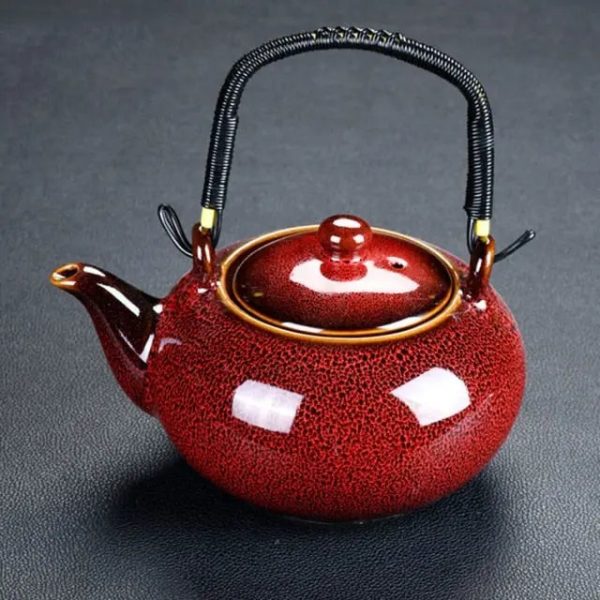 Théière en porcelaine exquise pour infuser le thé