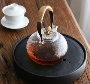 Théière en verre avec design chinois traditionnel