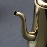 Infuseur intégré pour thé à la scandinave