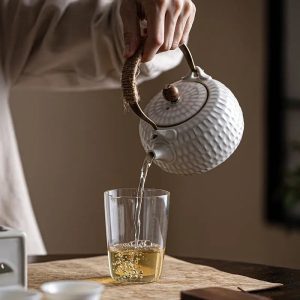 Théière Chinoise en Céramique, design élégant