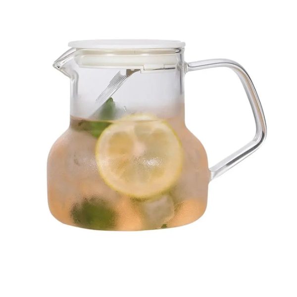 Théière moderne, pratique et fonctionnelle pour le thé