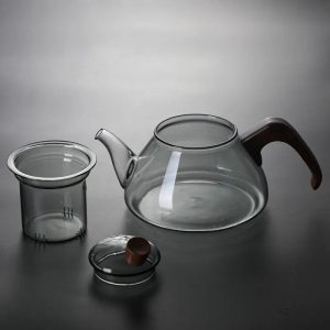 Théière en verre avec design élégant et bois