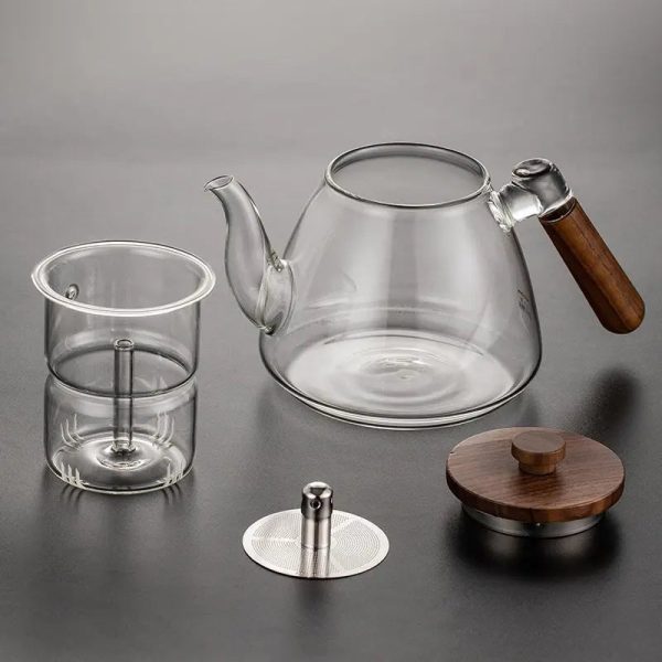 Théière élégante en verre, idéale pour infuser le thé