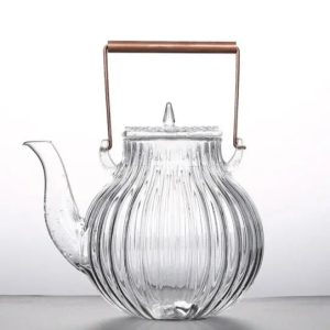 Théière vintage en verre pour infuser le thé japonais
