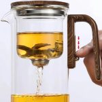 Théière design en verre pour infuser vos thés