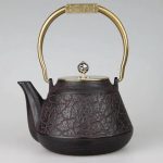 Théière en fonte traditionnelle du Japon, 1.3 litres