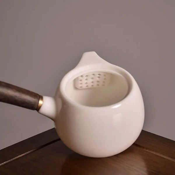 Kyusu en céramique blanche, idéale pour le thé japonais