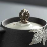 Design contemporain de théière en céramique pour infusions