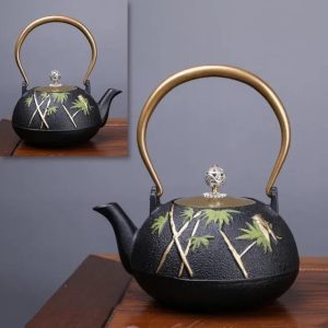 Théière en fonte japonaise 1.2L design bambous