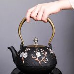Théière Japonaise en Fonte 1.2L Cerisiers Blancs