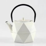 Théière en fonte design cubique pour le thé