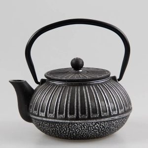 Théière en fonte avec motifs rectangulaires, capacité 600ml