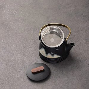 Théière en céramique au design élégant et moderne