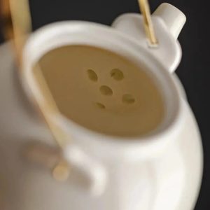 Théière élégante chinoise 300ml en porcelaine décorative