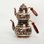 Théière turque double étage en cuivre avec motifs floraux